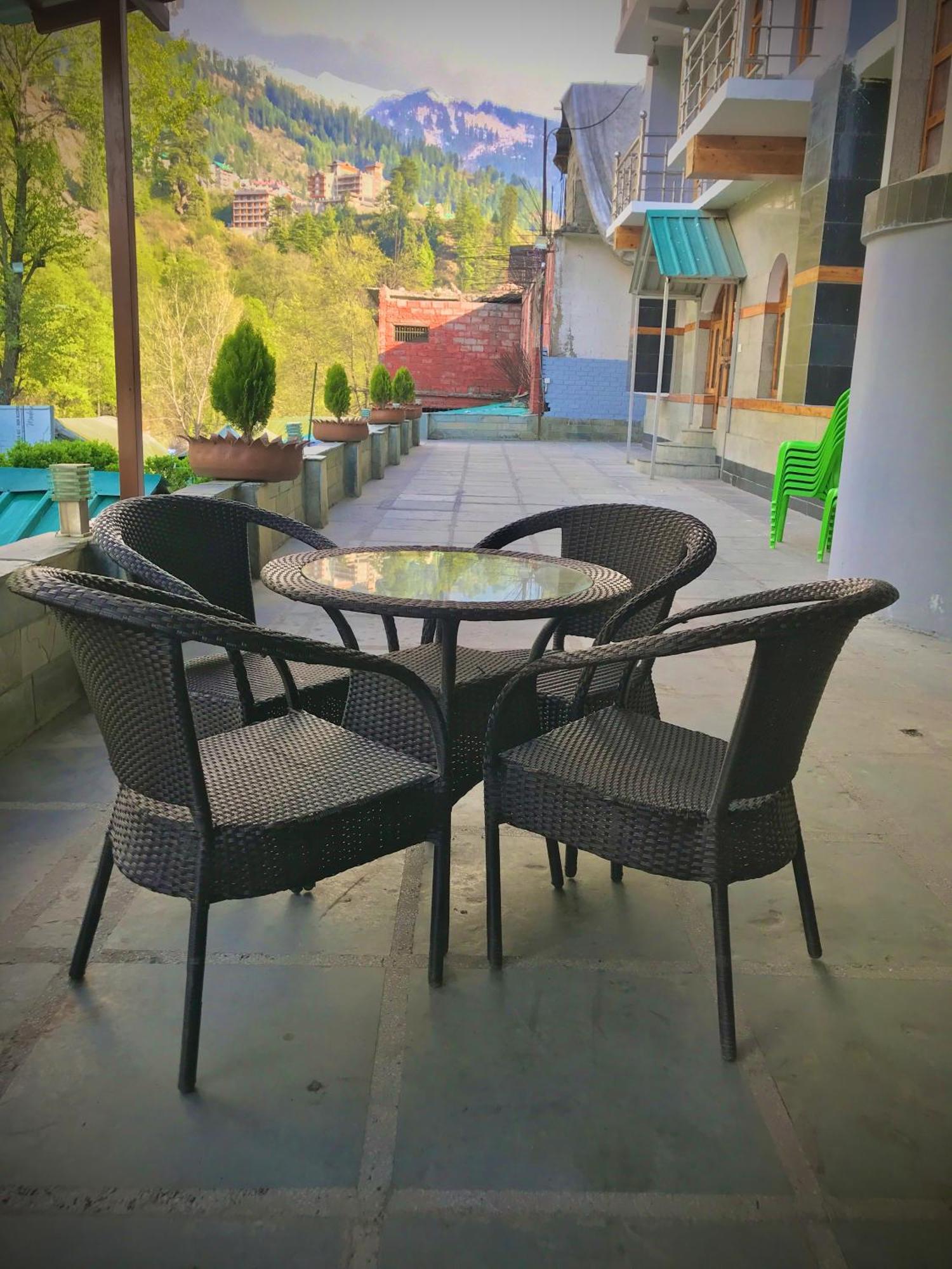 The Avenue Hotel , Manali A River Side Hotel Dış mekan fotoğraf