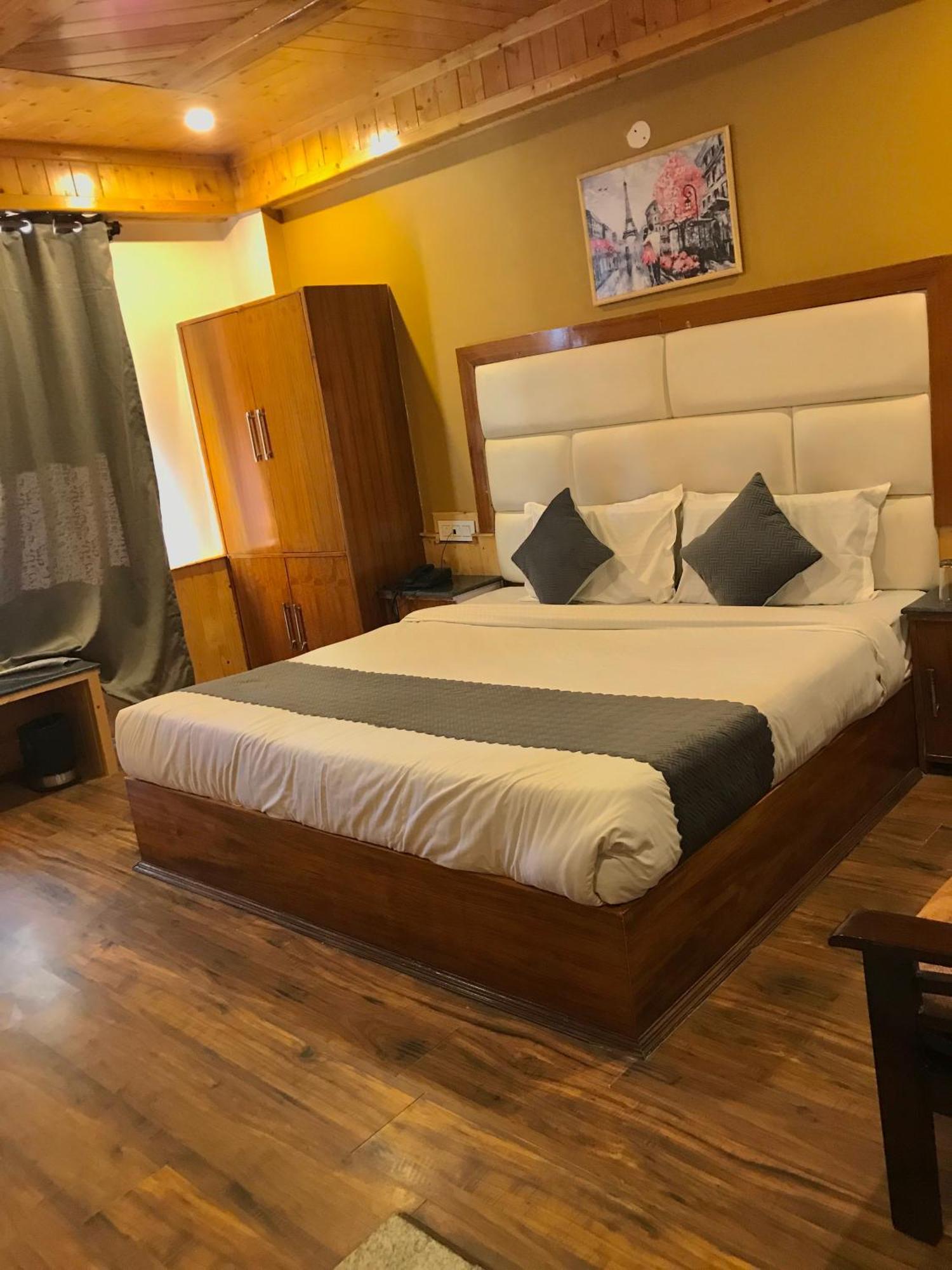 The Avenue Hotel , Manali A River Side Hotel Dış mekan fotoğraf
